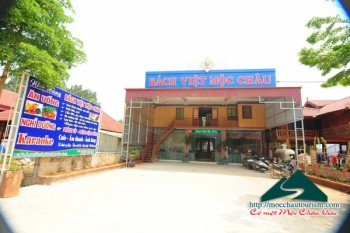 Nhà nghỉ, nhà hàng Bách Việt Mộc Châu (bản Áng, xã Đông Sang)